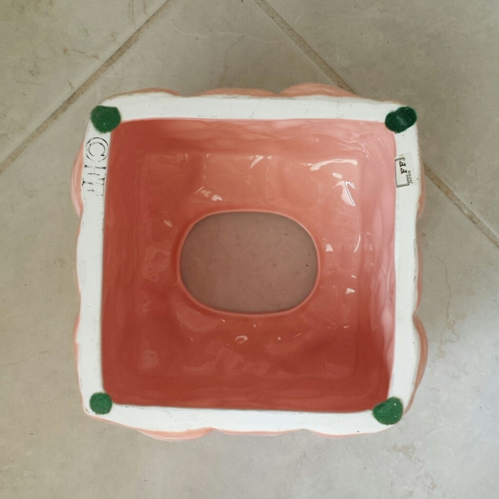 Porcelain Shell Tissue Box Holder - Picture 5 of 9